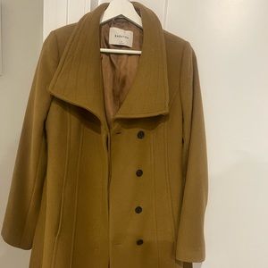 Brand new aritzia coat